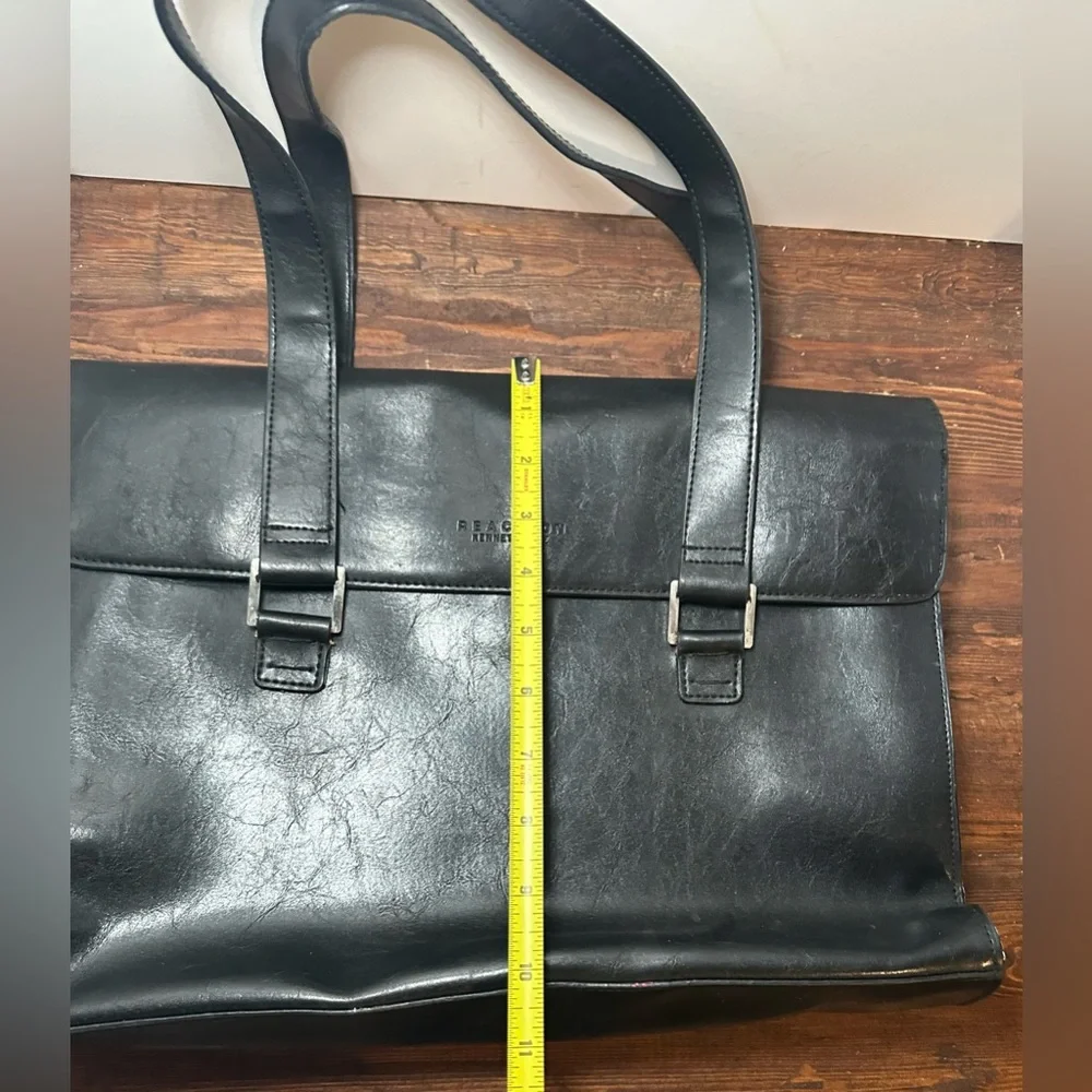 Kenneth Cole Reaction‎ Black Laptop Messenger Bag.